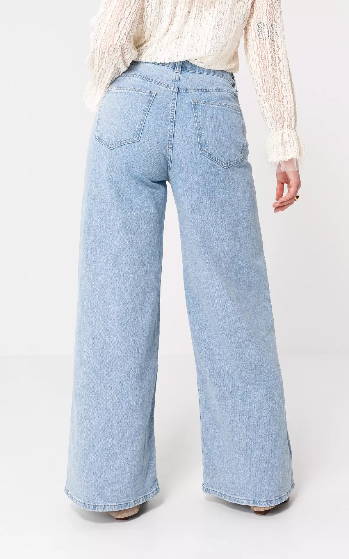 Wide leg jeans