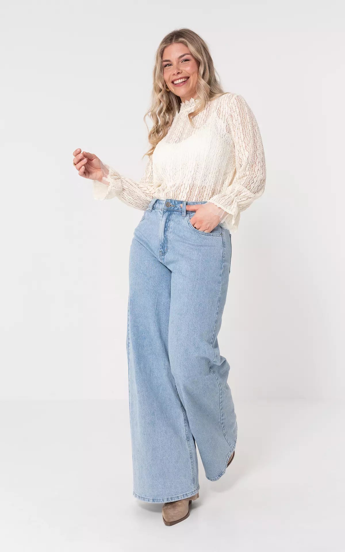 Wide leg jeans