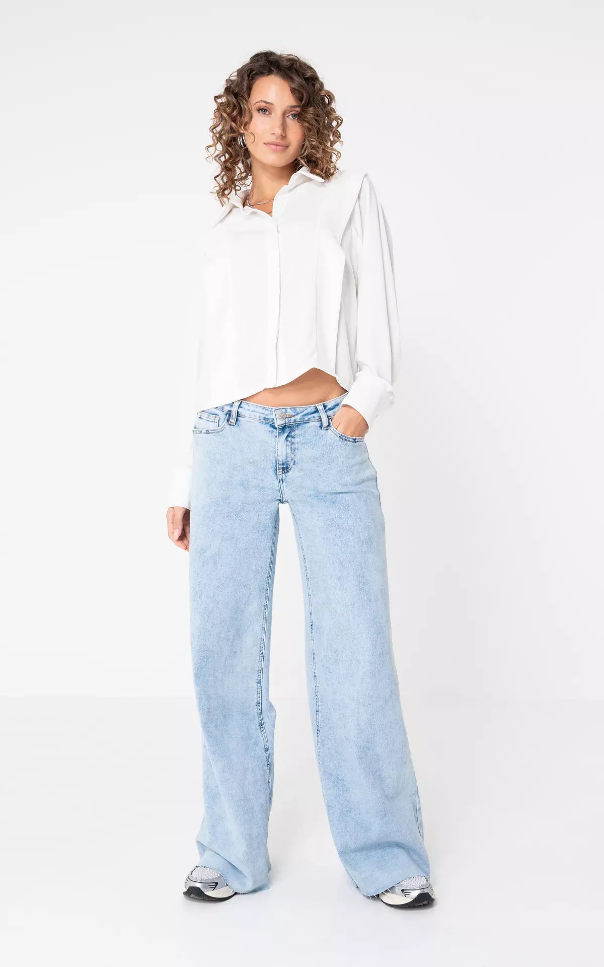 Low-rise jeans