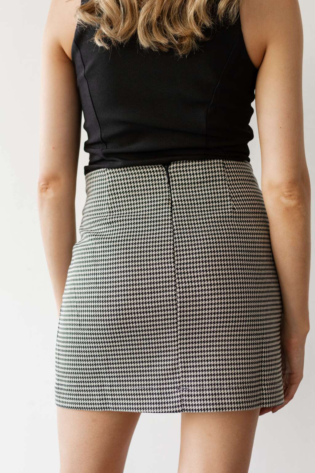 Black Pied Poule Skirt