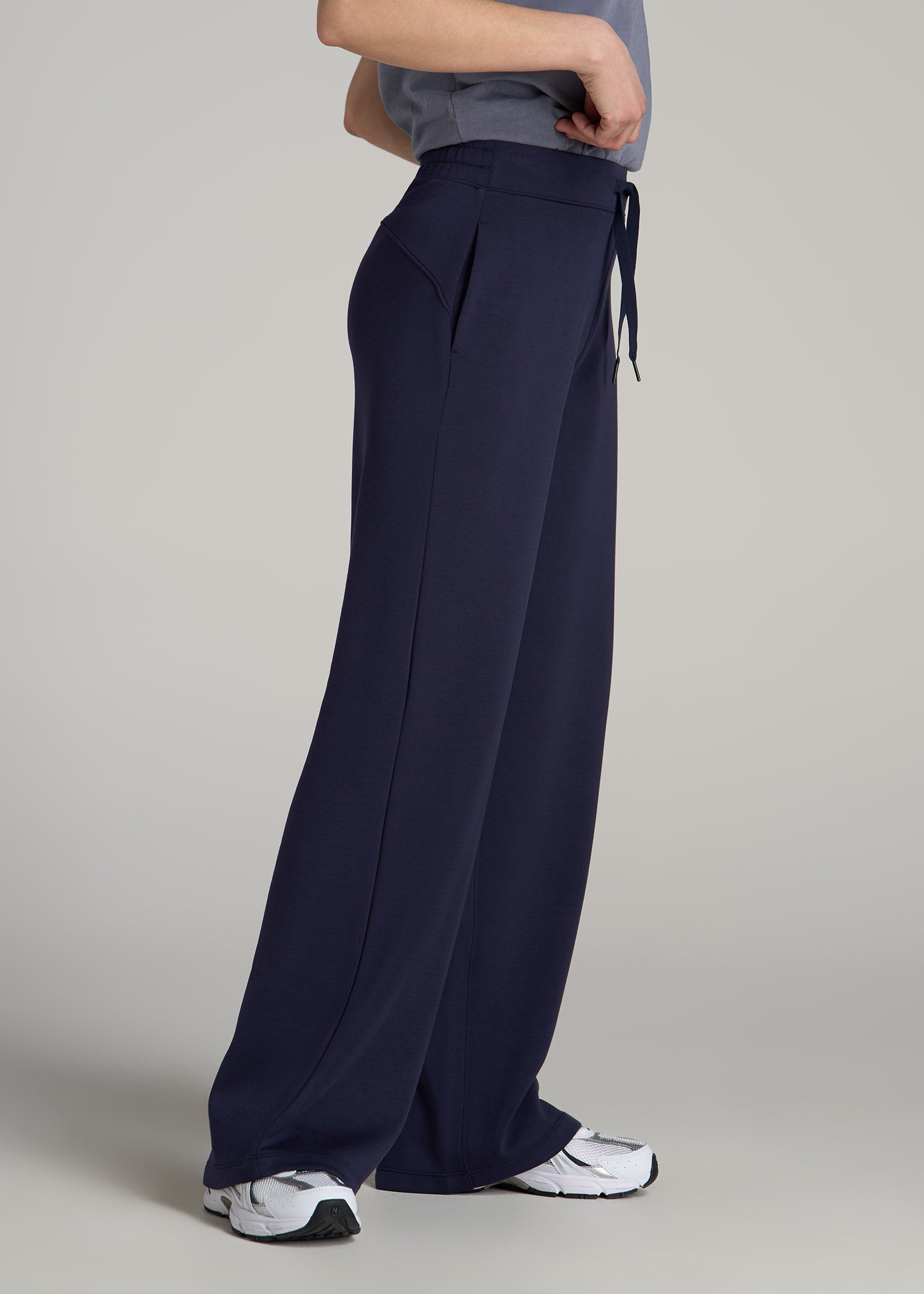 Pull-On Tie-Waist Wide-Leg Pants in Midnight Navy