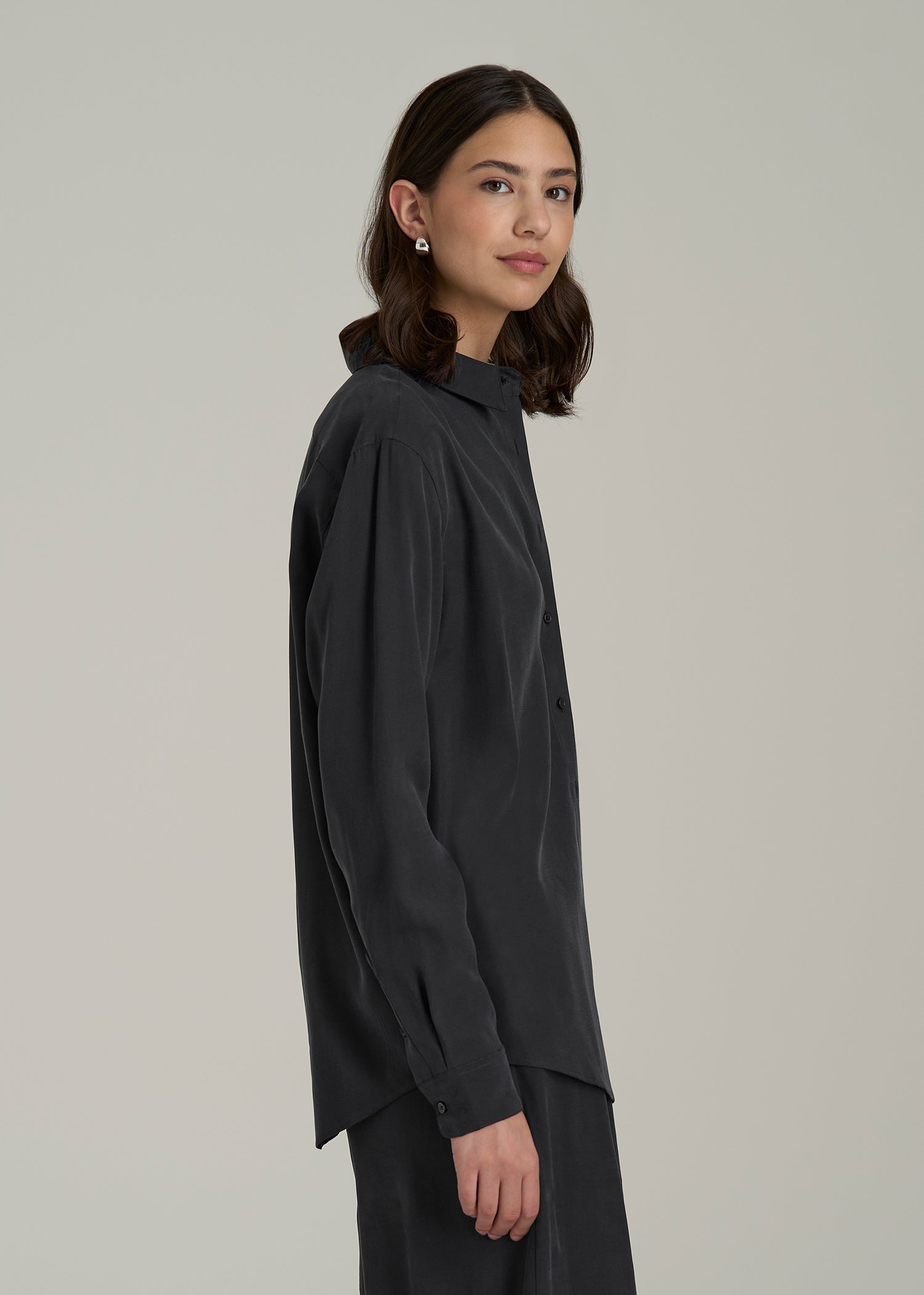 Button-Up Single-Pocket Blouse Black