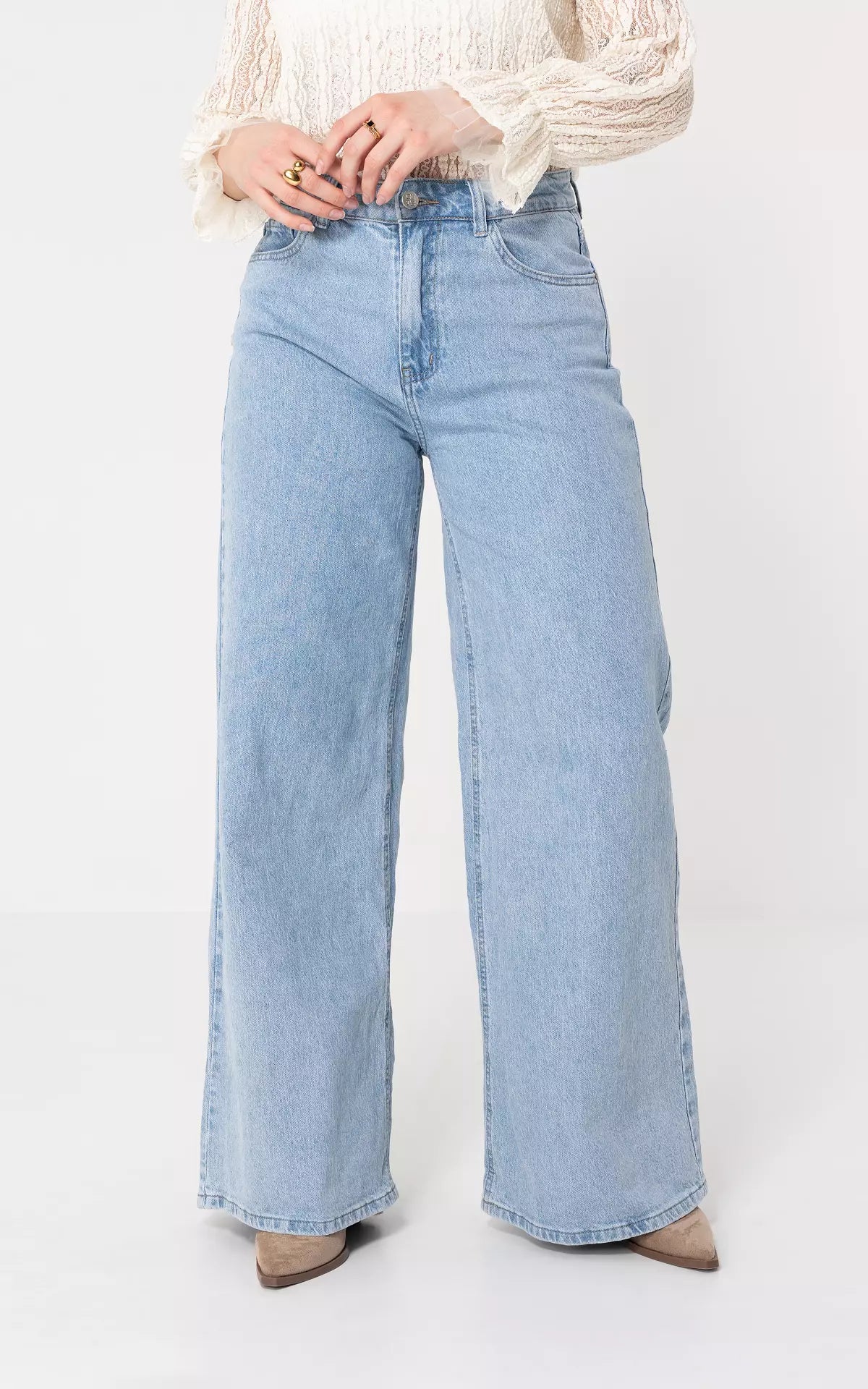 Wide leg jeans