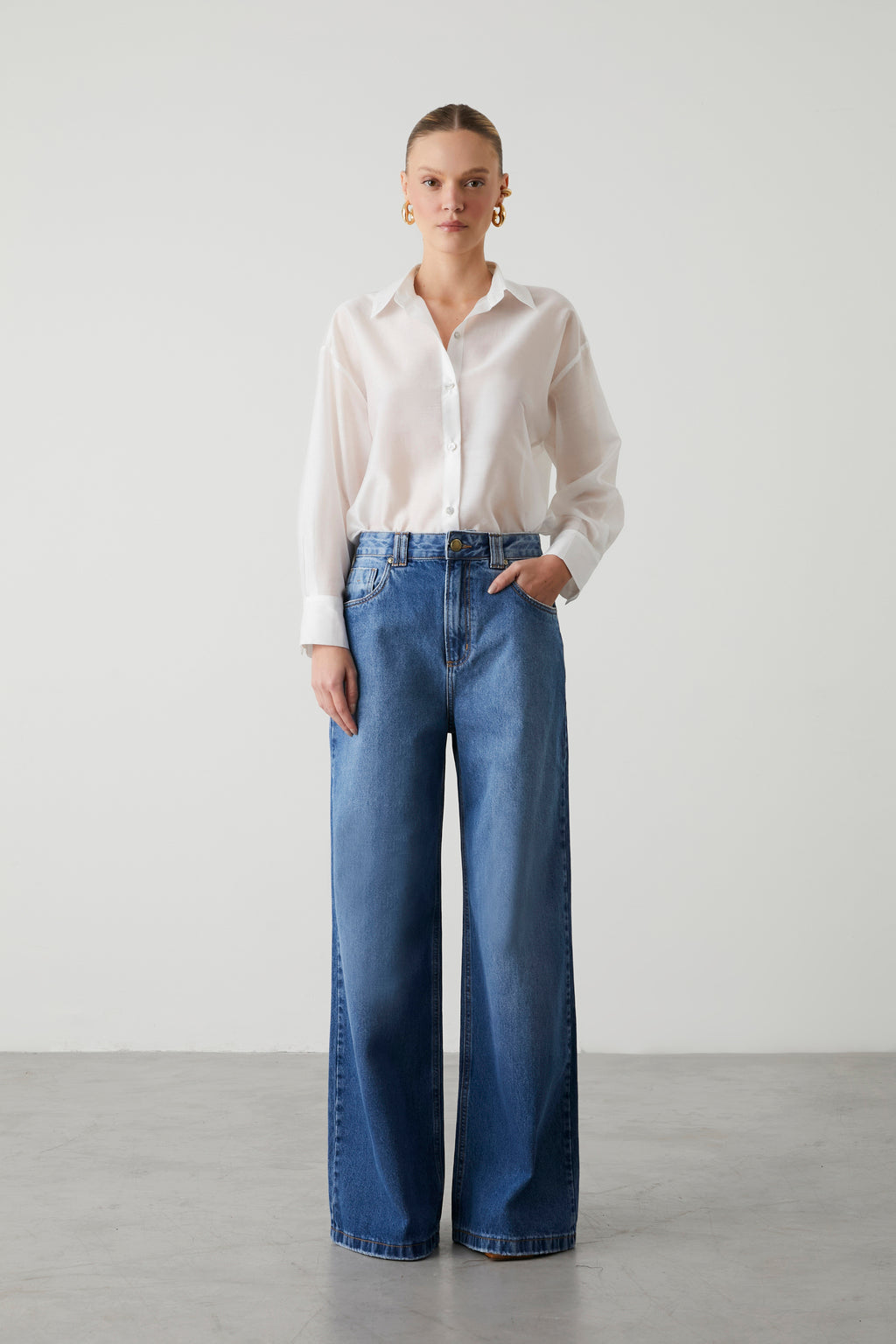 Low-Rise Straight Jeans