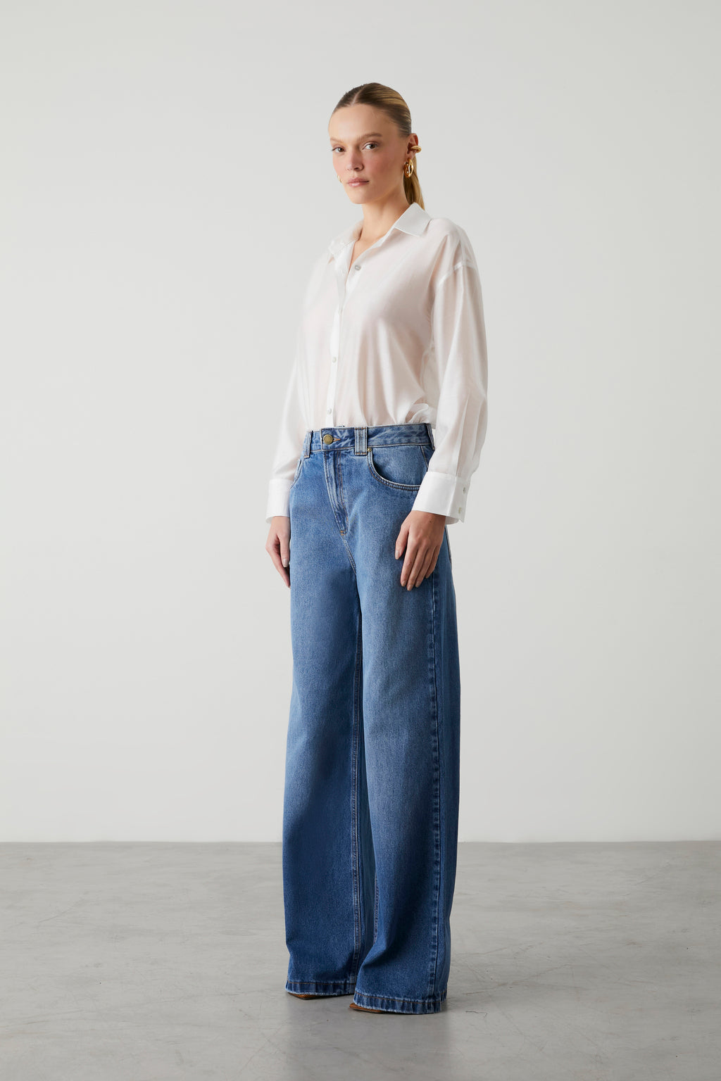 Low-Rise Straight Jeans